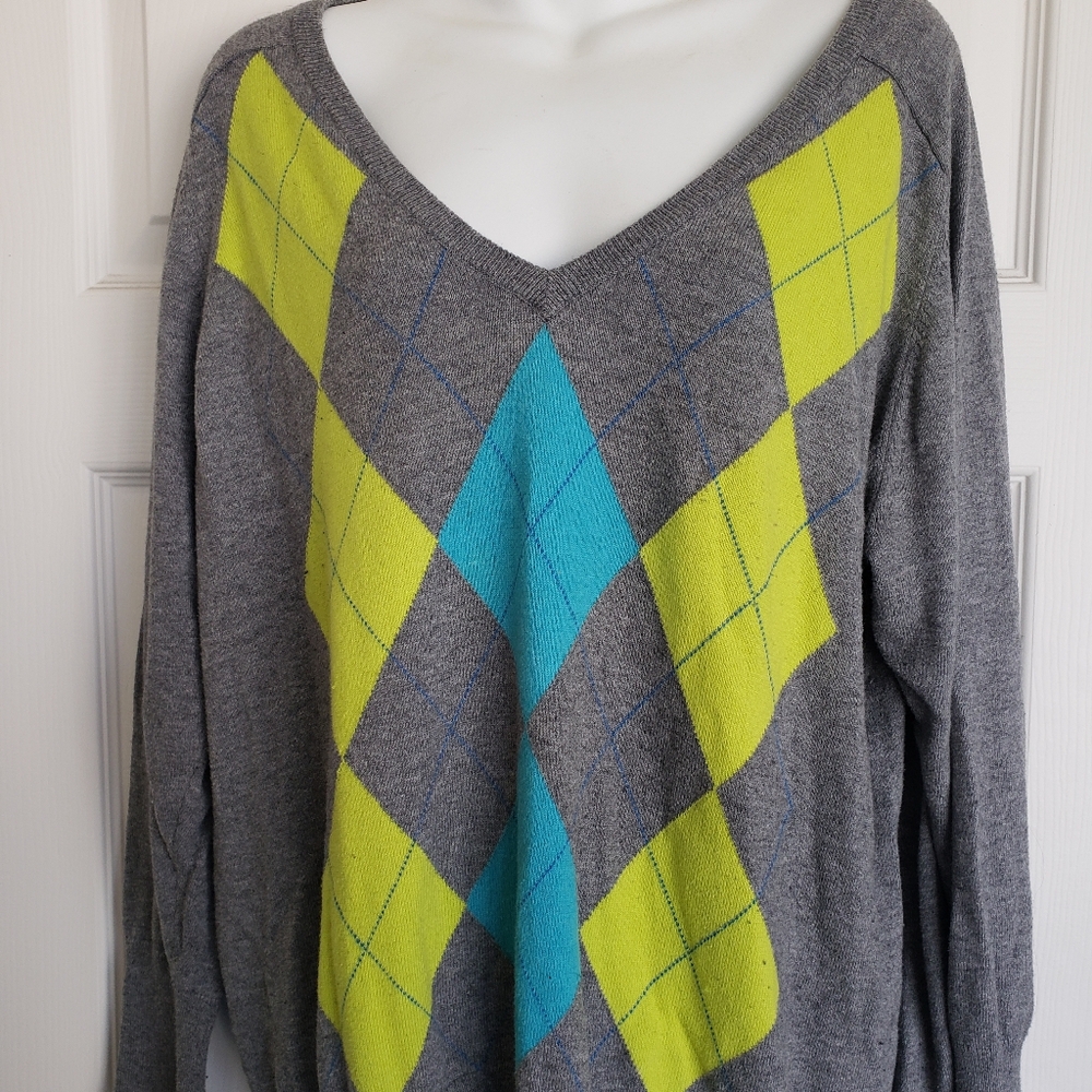 JCPenney Gray V-Neck Sweater with Yellow & Blue Argyle, Nerdy 1960s Style - Picture 4 of 4
